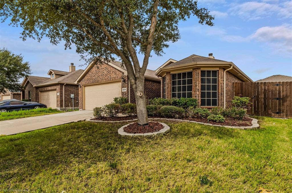 2018 Sterling Gate Drive, Heartland, TX 75126 2018 Sterling Gate Drive, Heartland, TX 75126