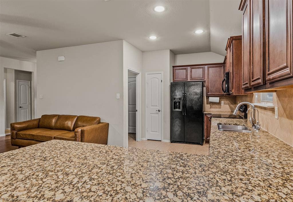 2018 Sterling Gate Drive, Heartland, TX 75126 2018 Sterling Gate Drive, Heartland, TX 75126