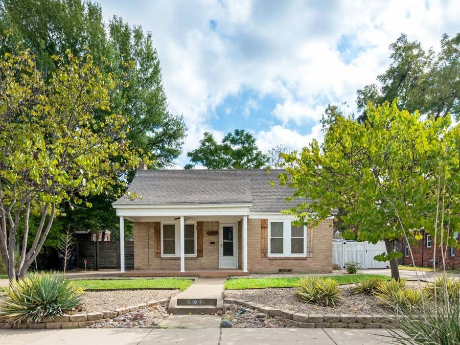 Property photo for 1122 Bonnie Brae Avenue, Fort Worth, TX