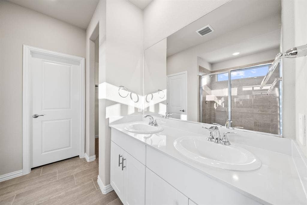 3802 High Valley Drive, McKinney, TX 75071 3802 High Valley Drive, McKinney, TX 75071