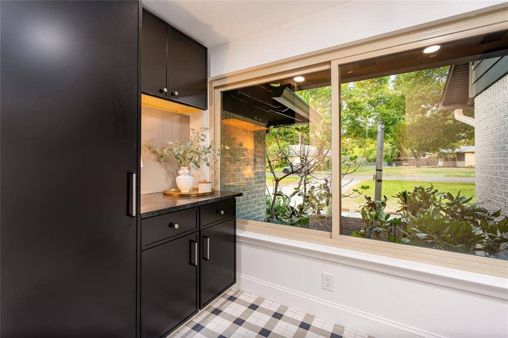 1131 Wicklow Drive, Dallas, TX 75218