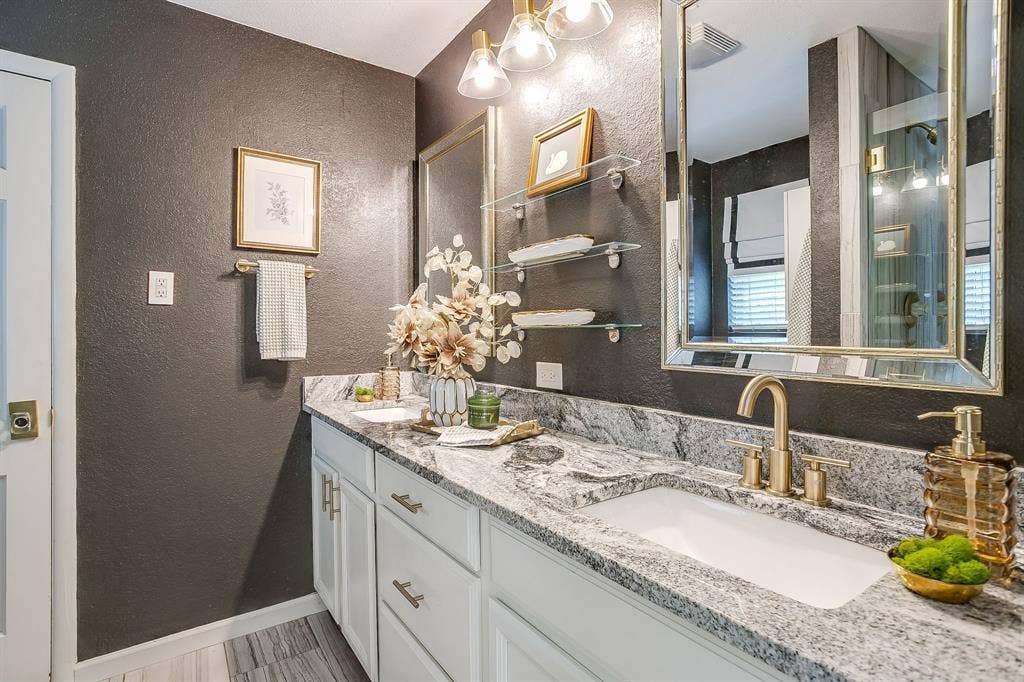 4357 Westdale Drive, Fort Worth, TX 76109