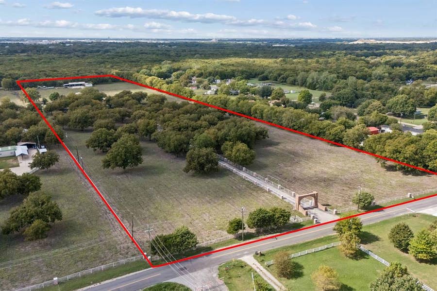 Property photo for 2020 S Bridgefarmer Road, Lowry Crossing, TX