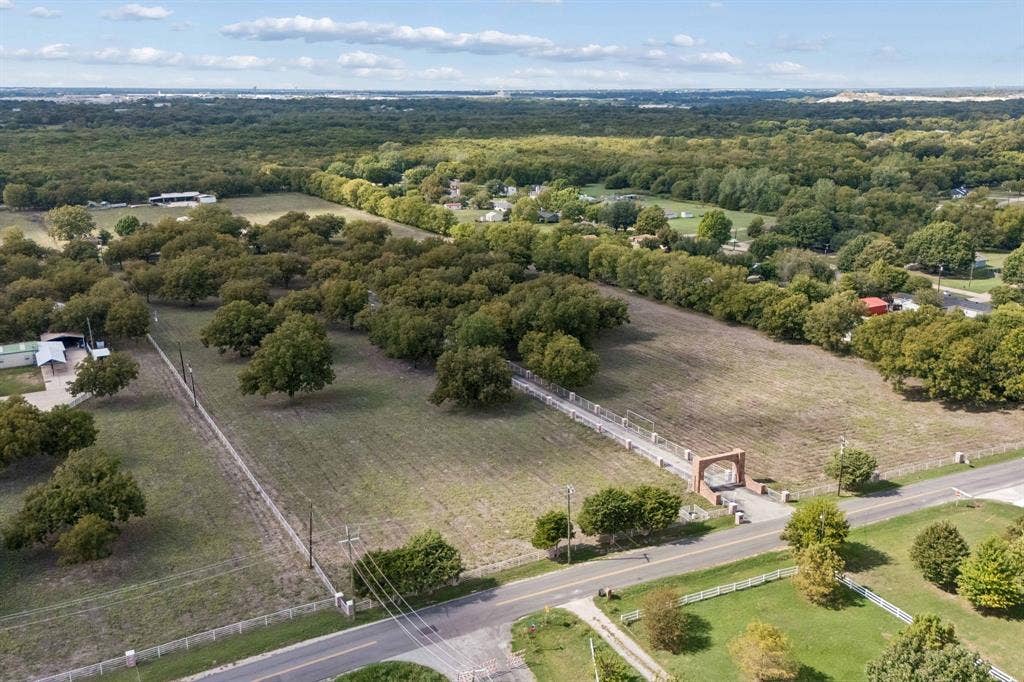 2020 S Bridgefarmer Road, Lowry Crossing, TX 75069 2020 S Bridgefarmer Road, Lowry Crossing, TX 75069
