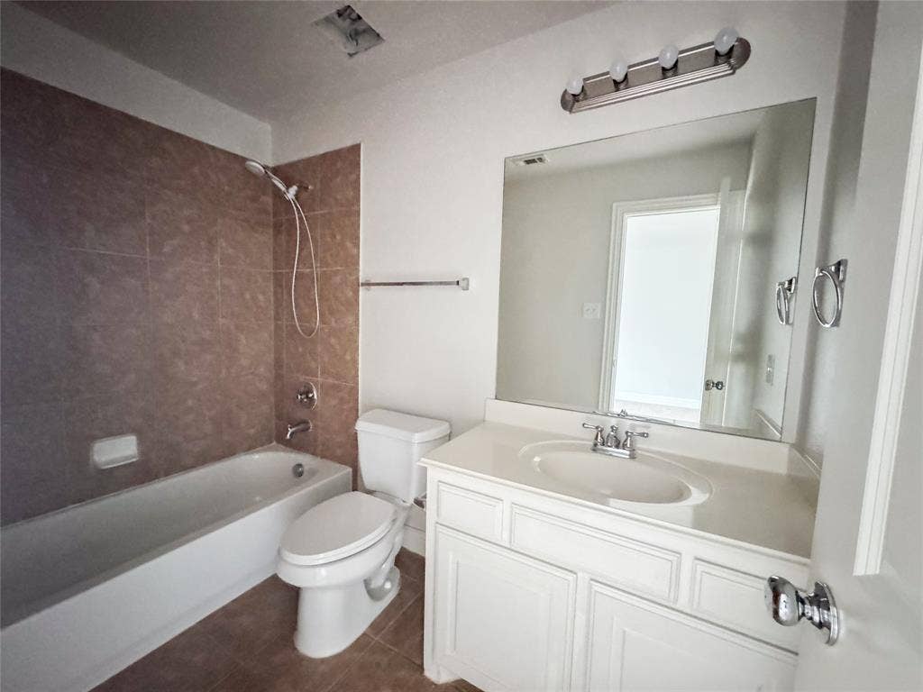 5159 Welara Drive, Grand Prairie, TX 75052 5159 Welara Drive, Grand Prairie, TX 75052