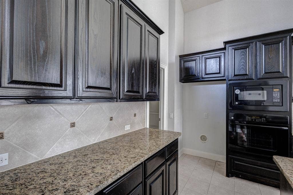 5159 Welara Drive, Grand Prairie, TX 75052 5159 Welara Drive, Grand Prairie, TX 75052