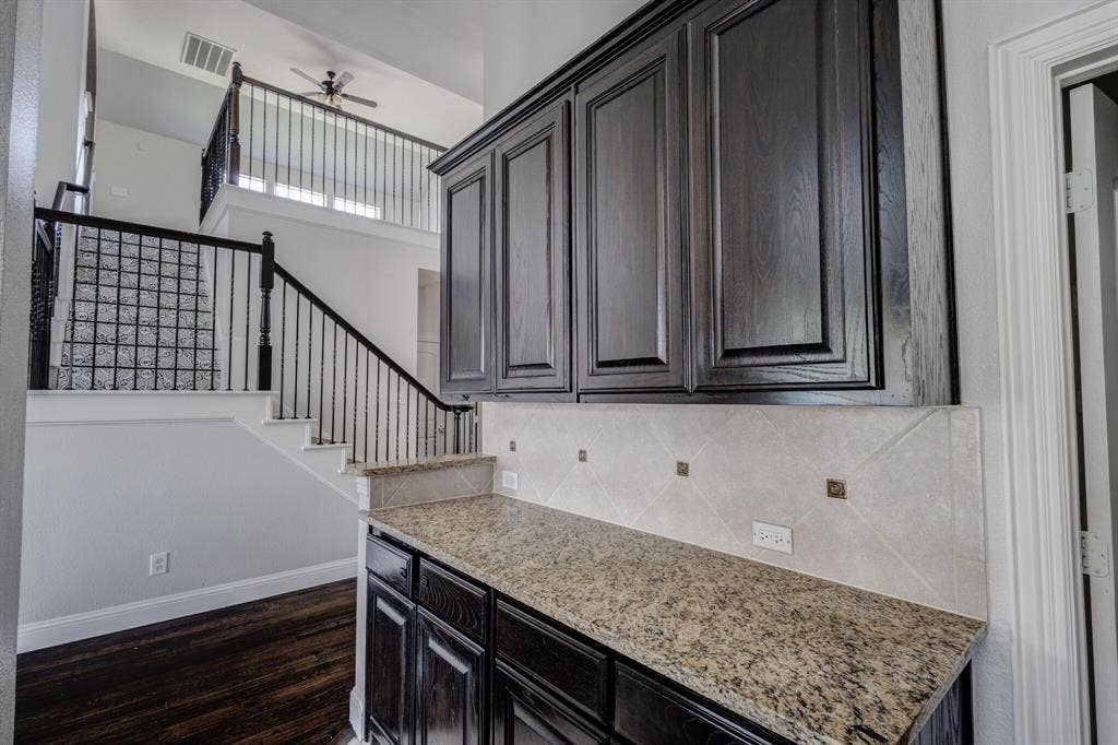 5159 Welara Drive, Grand Prairie, TX 75052 5159 Welara Drive, Grand Prairie, TX 75052