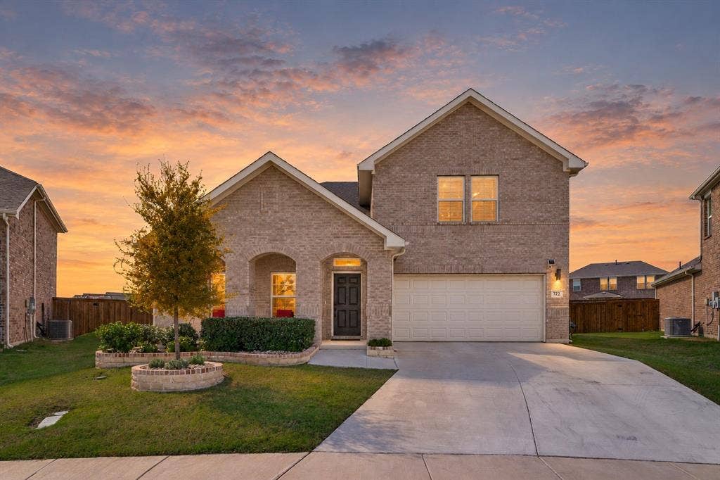 722 Lauren Grove Lane, Forney, TX 75126