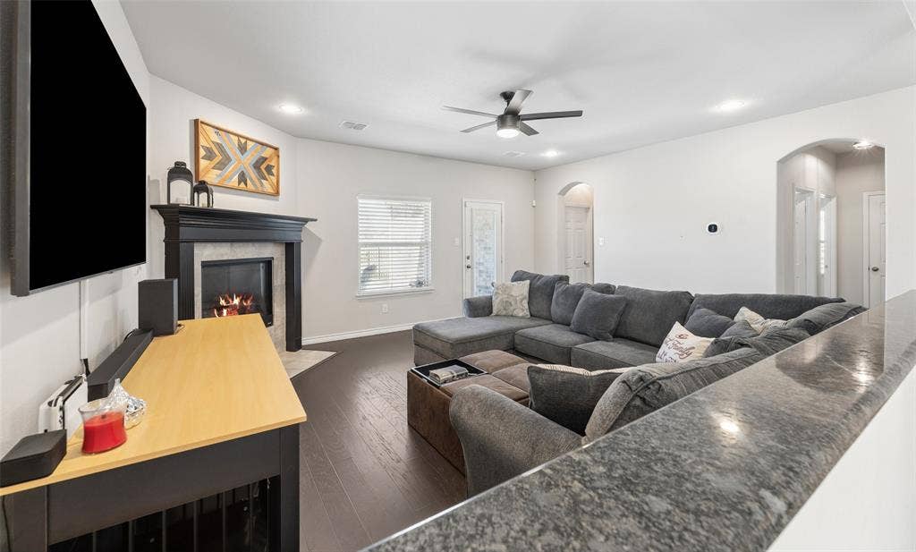 9012 Conroe Drive, Denton, TX 76226 9012 Conroe Drive, Denton, TX 76226