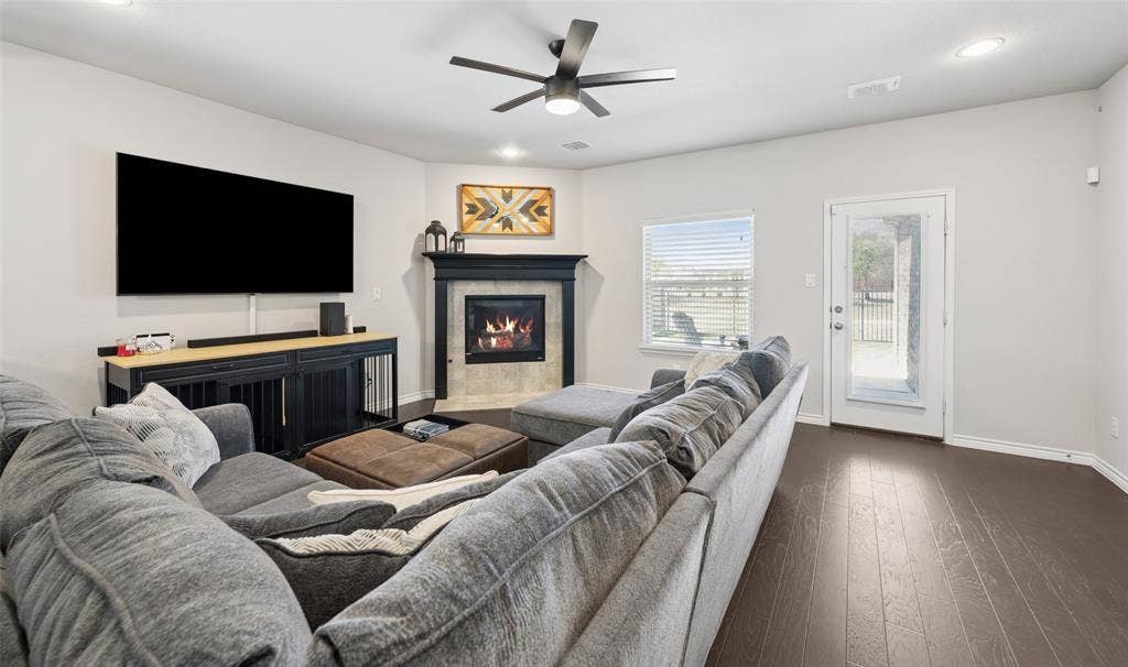 9012 Conroe Drive, Denton, TX 76226 9012 Conroe Drive, Denton, TX 76226