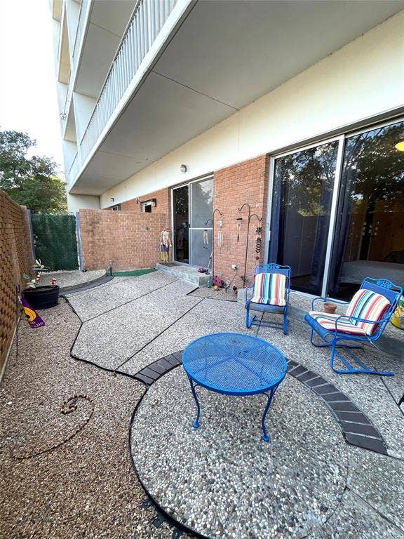 4924 Cobbs Drive, #1H, Waco, TX 76710 Courtyard private
