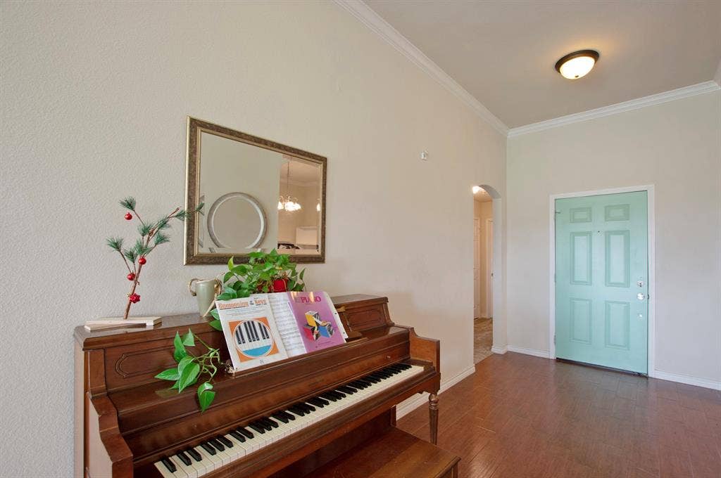 1309 N Houston Street, Royse City, TX 75189 1309 N Houston Street, Royse City, TX 75189