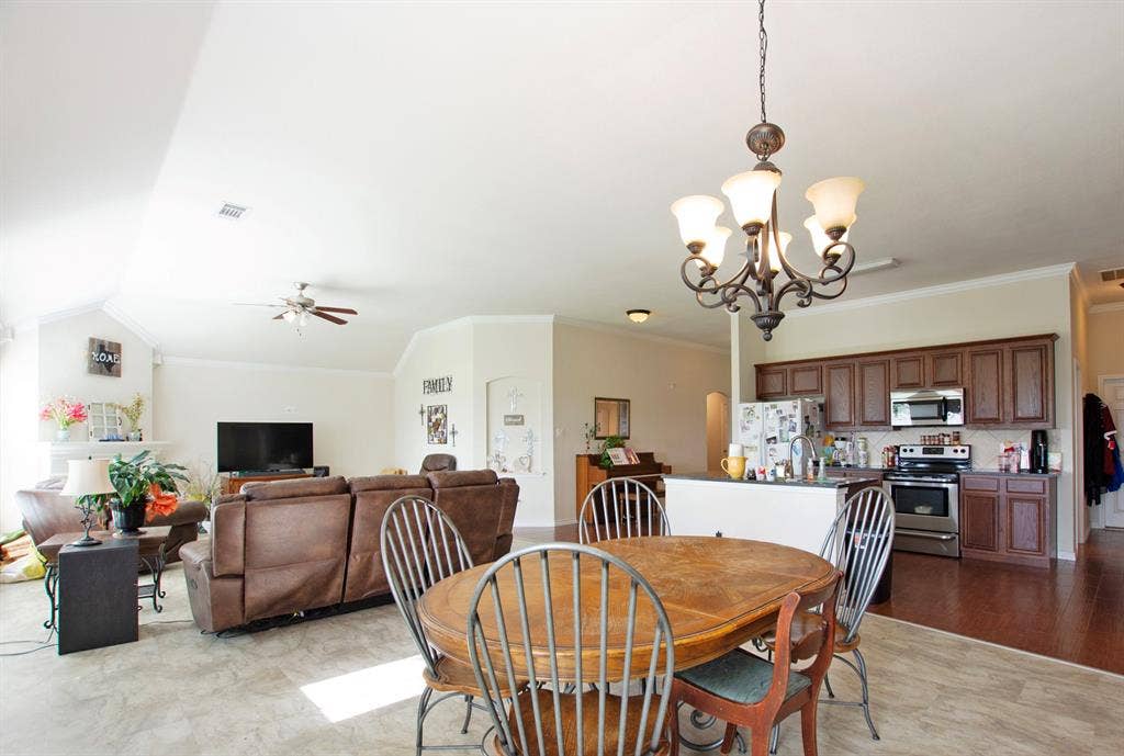 1309 N Houston Street, Royse City, TX 75189 1309 N Houston Street, Royse City, TX 75189