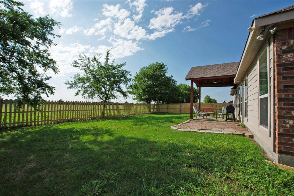 1309 N Houston Street, Royse City, TX 75189 1309 N Houston Street, Royse City, TX 75189