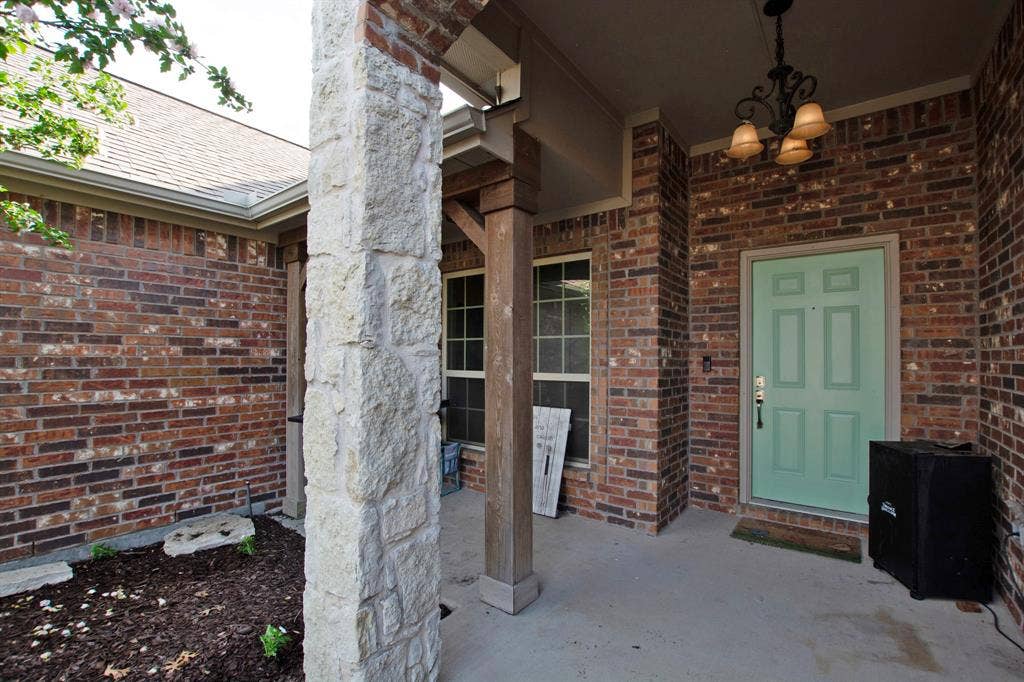 1309 N Houston Street, Royse City, TX 75189 1309 N Houston Street, Royse City, TX 75189