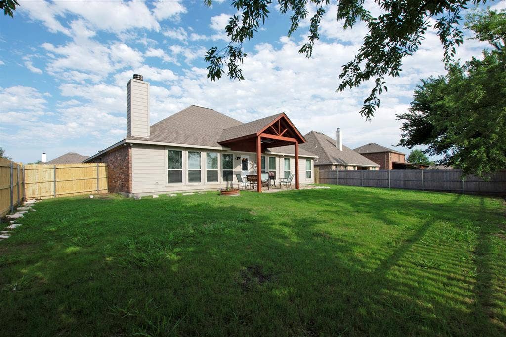 1309 N Houston Street, Royse City, TX 75189 1309 N Houston Street, Royse City, TX 75189