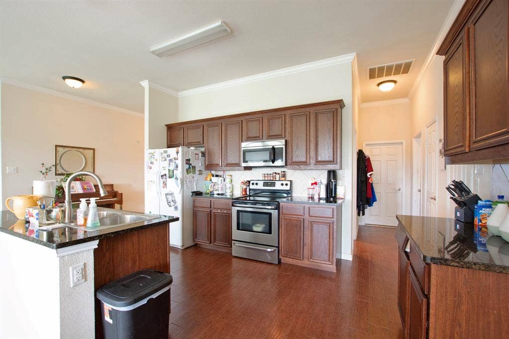 1309 N Houston Street, Royse City, TX 75189 1309 N Houston Street, Royse City, TX 75189