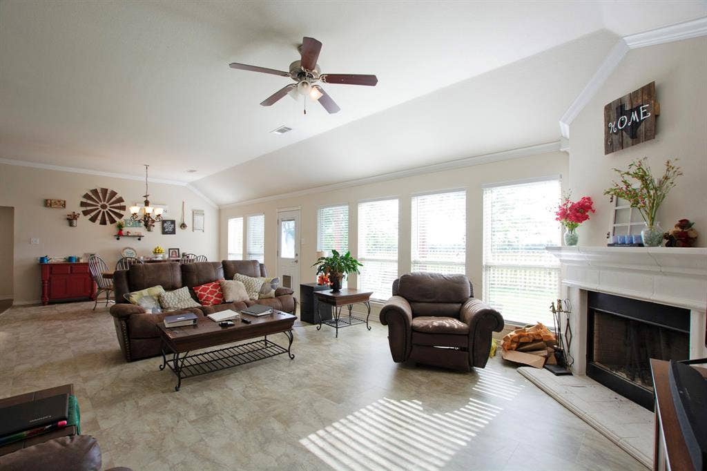 1309 N Houston Street, Royse City, TX 75189 1309 N Houston Street, Royse City, TX 75189