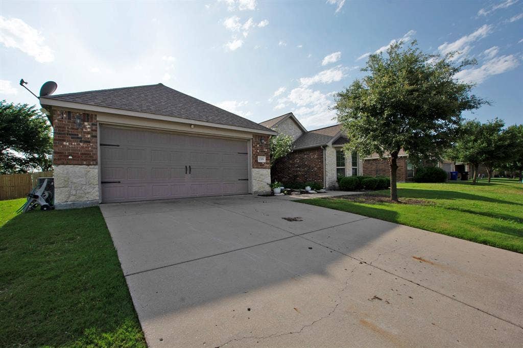 1309 N Houston Street, Royse City, TX 75189 1309 N Houston Street, Royse City, TX 75189
