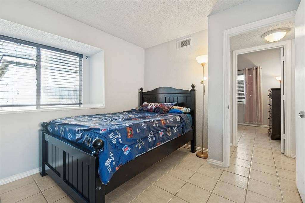 4935 Lomax Drive, Dallas, TX 75227