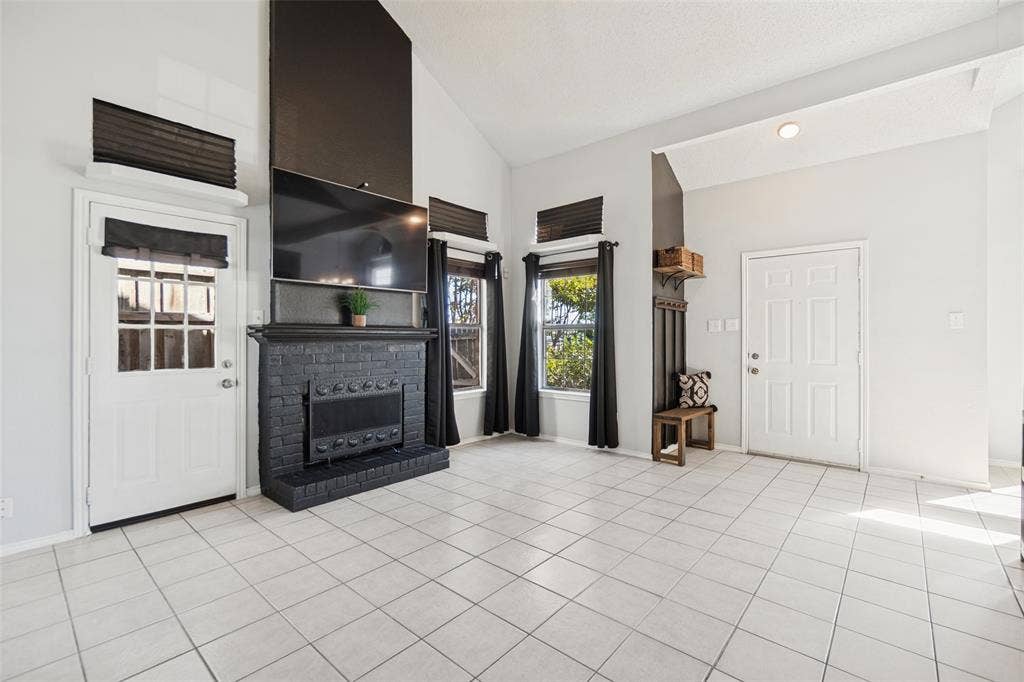 4935 Lomax Drive, Dallas, TX 75227