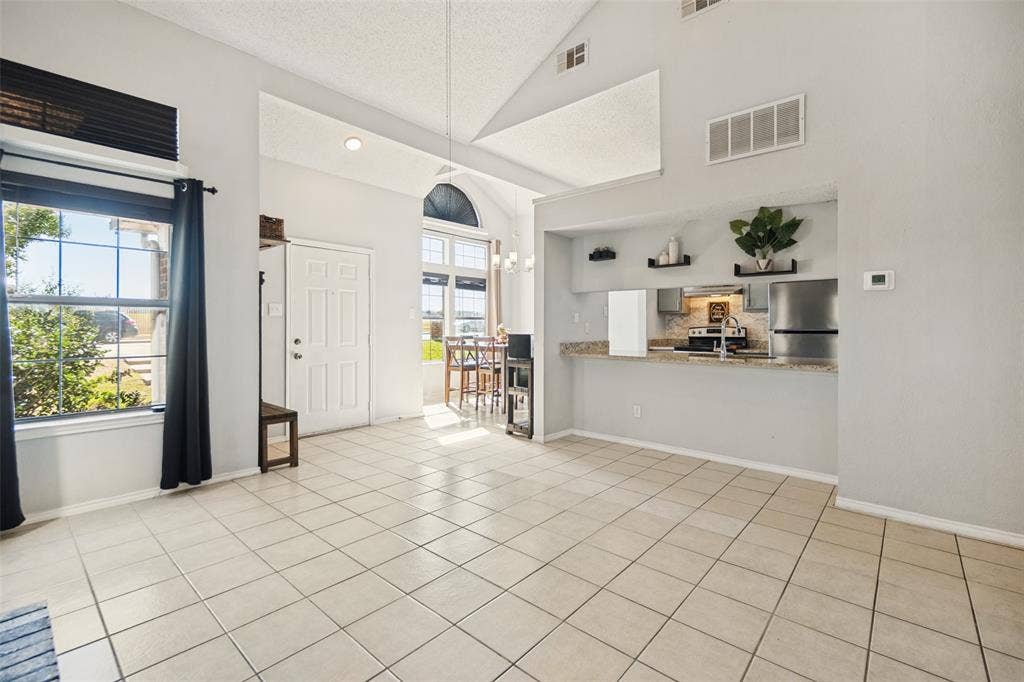 4935 Lomax Drive, Dallas, TX 75227