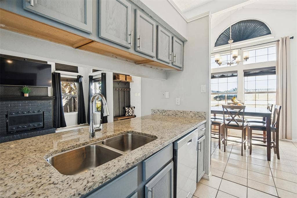 4935 Lomax Drive, Dallas, TX 75227