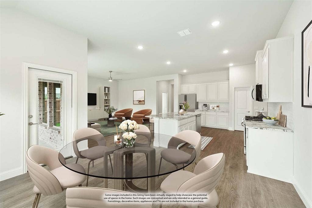 1738 Saunders Drive, Cedar Hill, TX 75104 1738 Saunders Drive, Cedar Hill, TX 75104