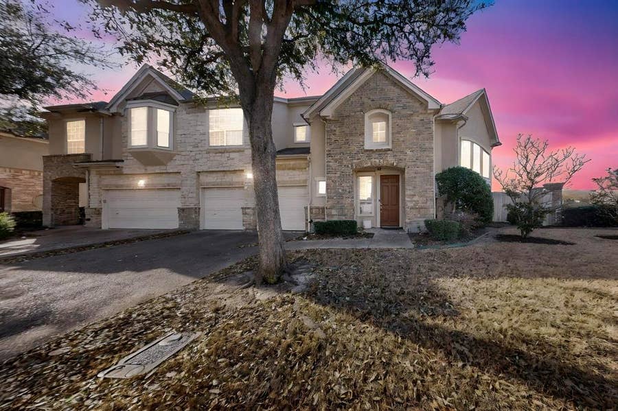 Property photo for 2606 Rue De Ville, Irving, TX