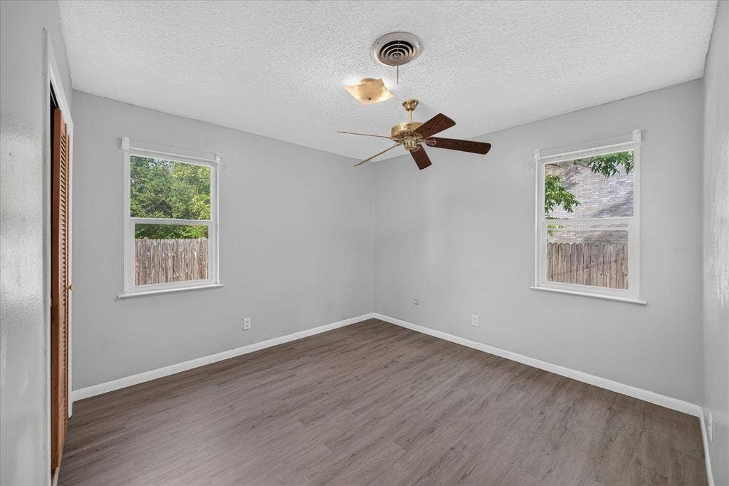 301 Dellis Street, Terrell, TX 75160 301 Dellis Street, Terrell, TX 75160
