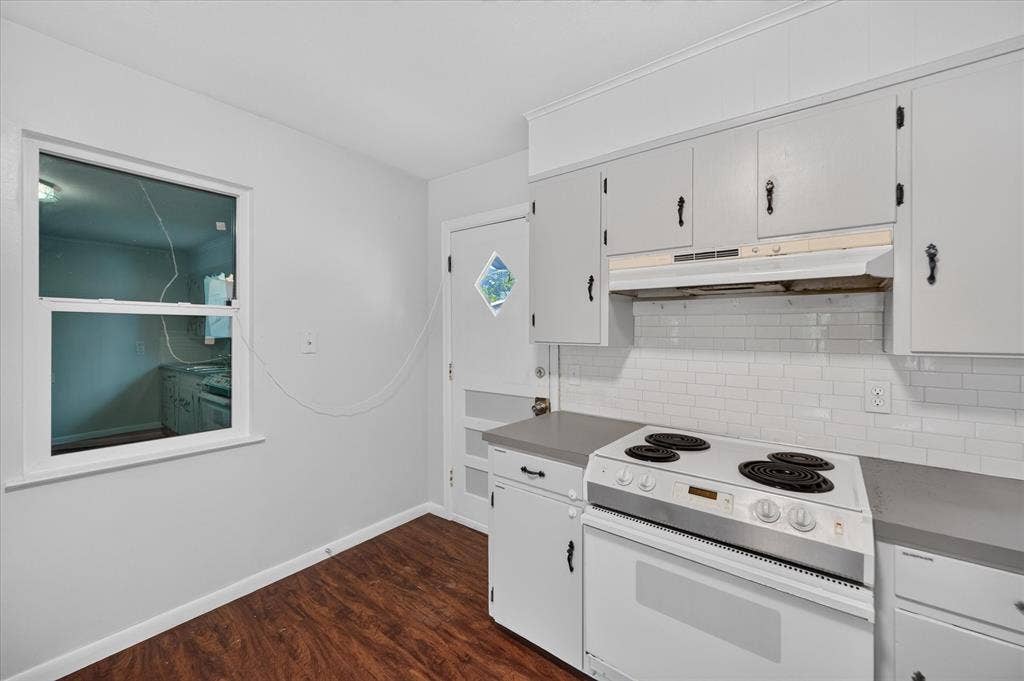 301 Dellis Street, Terrell, TX 75160 301 Dellis Street, Terrell, TX 75160