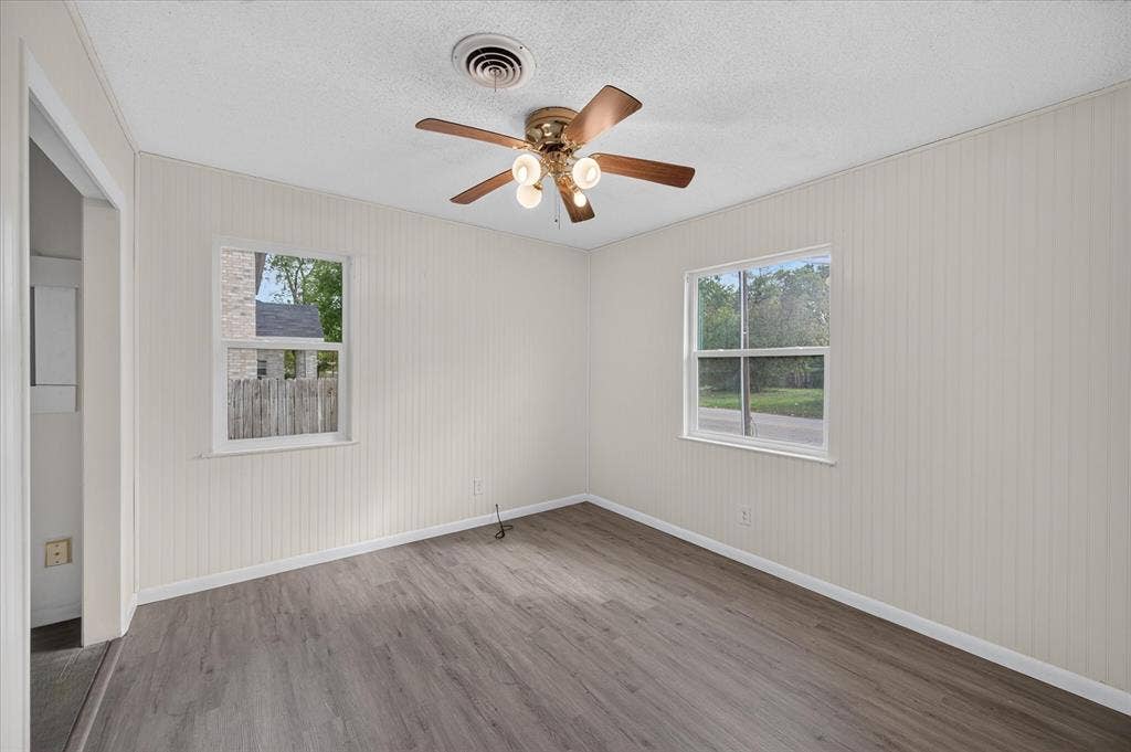 301 Dellis Street, Terrell, TX 75160 301 Dellis Street, Terrell, TX 75160