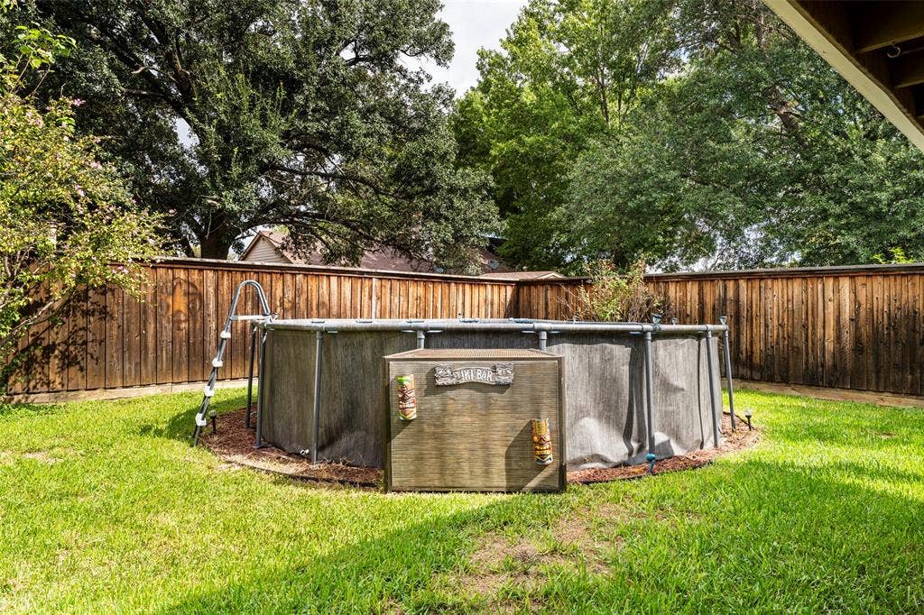 826 Camino Court, Grand Prairie, TX 75052 826 Camino Court, Grand Prairie, TX 75052