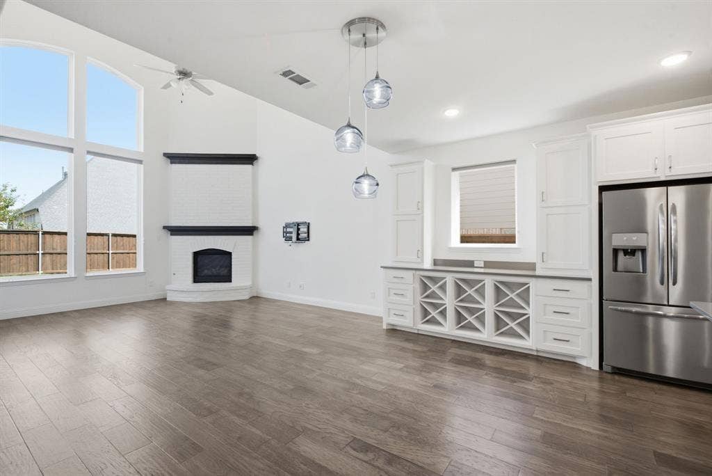 1913 Bending Oak Street, Fort Worth, TX 76008