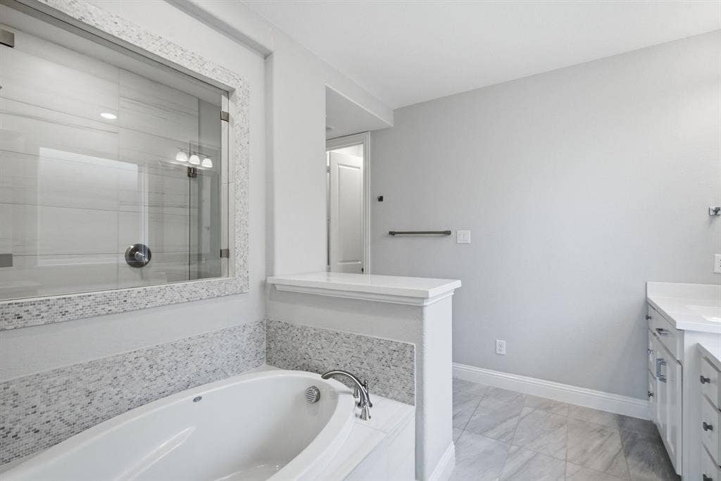 1913 Bending Oak Street, Fort Worth, TX 76008
