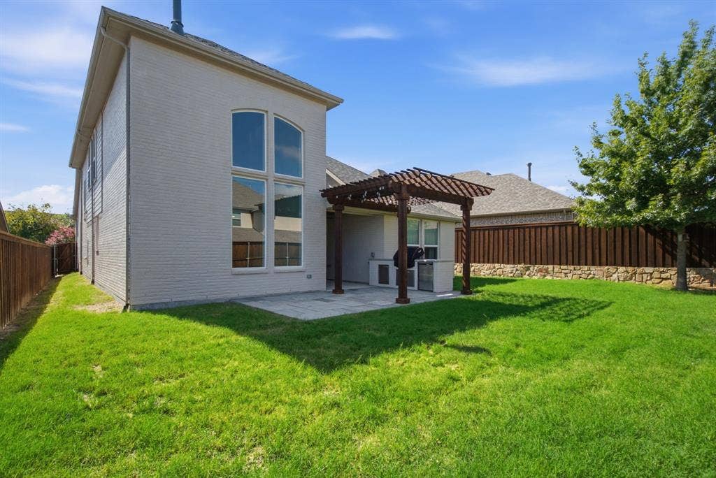 1913 Bending Oak Street, Fort Worth, TX 76008