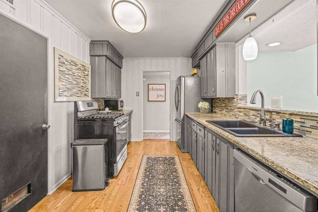 3401 W Fuller Avenue, Fort Worth, TX 76133