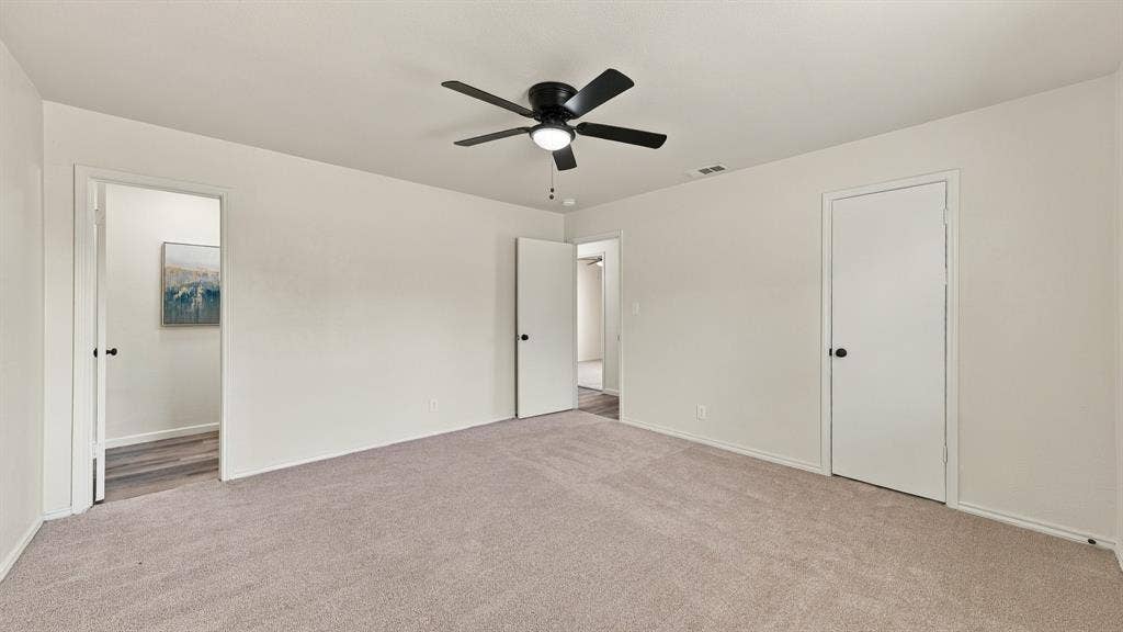 901 W Apache Trail, Granbury, TX 76048