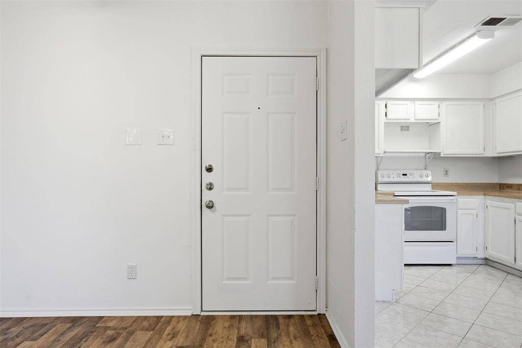 5909 Lake Hubbard Parkway, #215, Garland, TX 75043