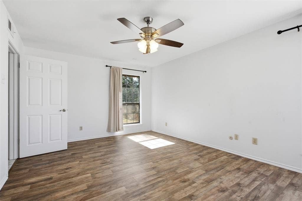 5909 Lake Hubbard Parkway, #215, Garland, TX 75043