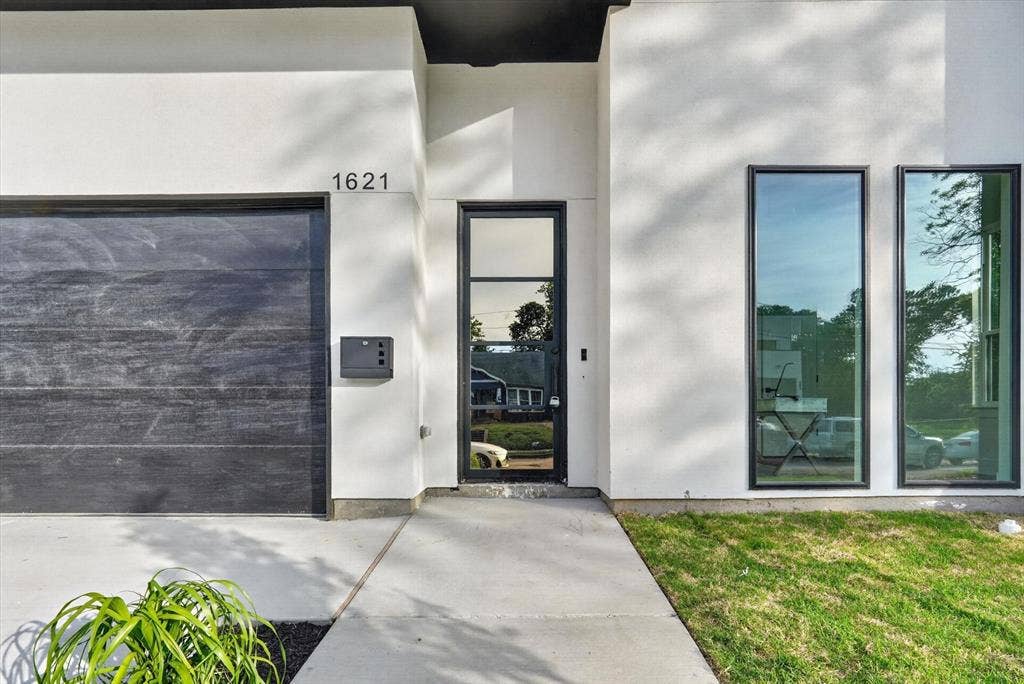 1621 Bannock Avenue, Dallas, TX 75215 1621 Bannock Avenue, Dallas, TX 75215
