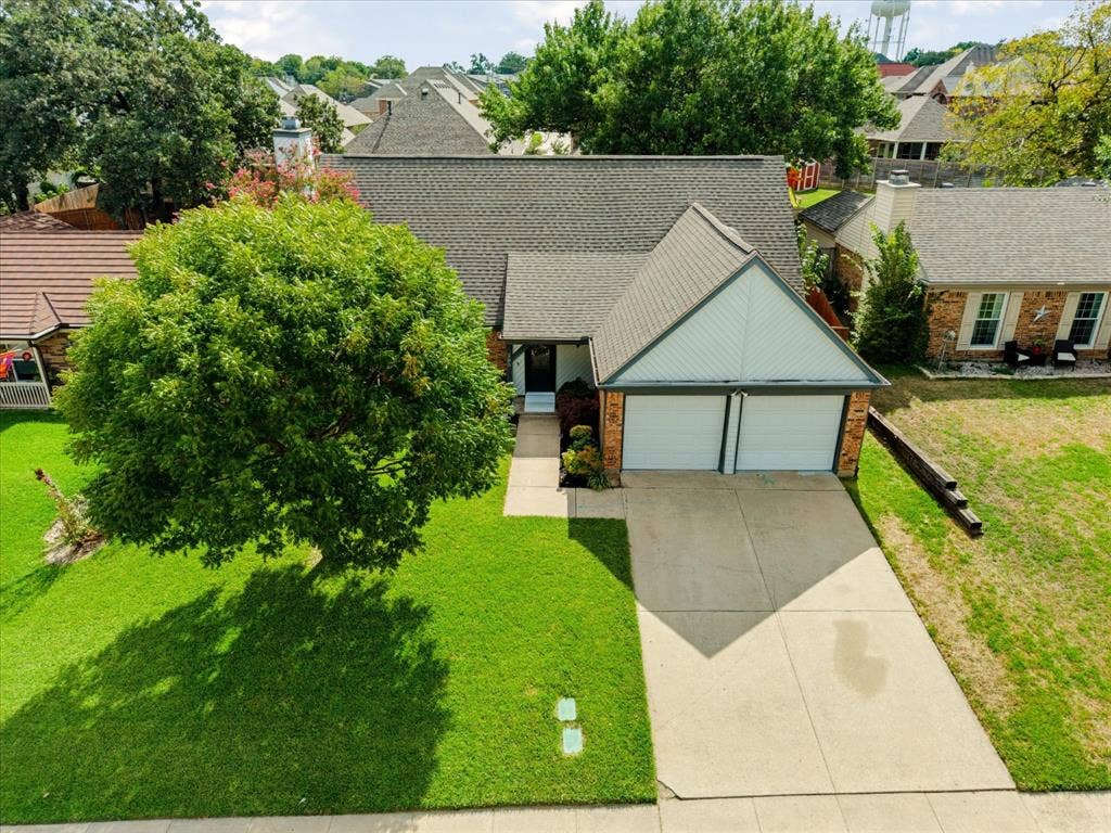 208 Wildbriar Street, Euless, TX 76039 208 Wildbriar Street, Euless, TX 76039