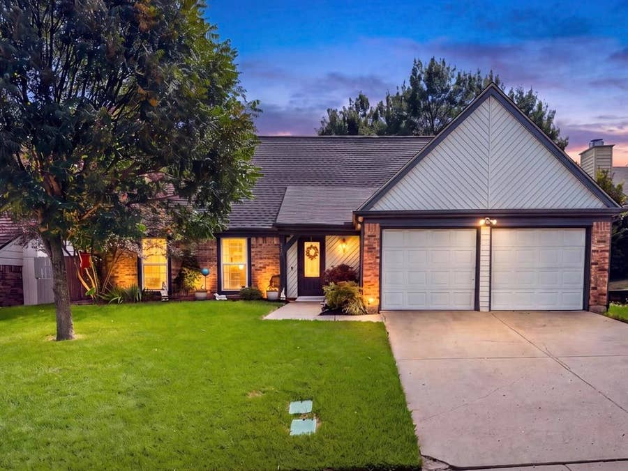 Property photo for 208 Wildbriar Street, Euless, TX