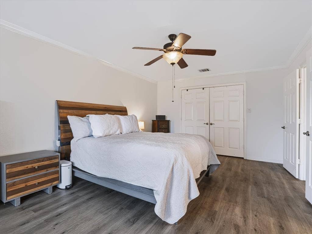 208 Wildbriar Street, Euless, TX 76039 208 Wildbriar Street, Euless, TX 76039