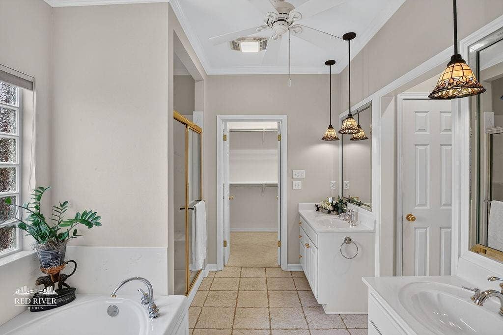 7854 Millicent Circle, Shreveport, LA 71105