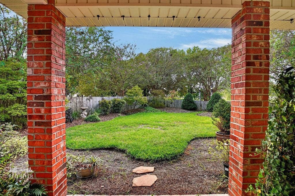 7854 Millicent Circle, Shreveport, LA 71105