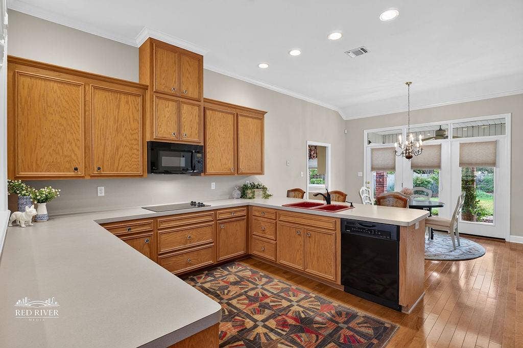 7854 Millicent Circle, Shreveport, LA 71105