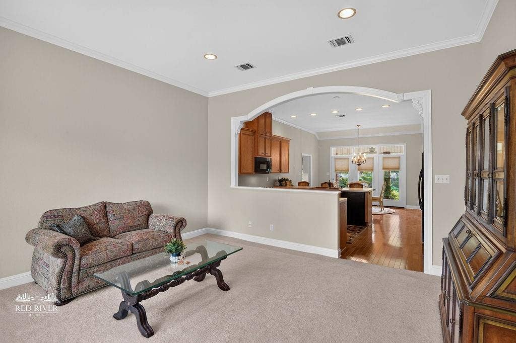 7854 Millicent Circle, Shreveport, LA 71105