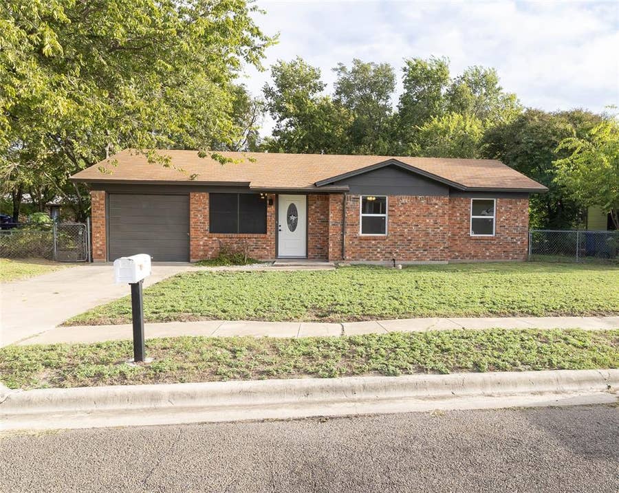 Property photo for 107 South Drive, Copperas Cove, TX
