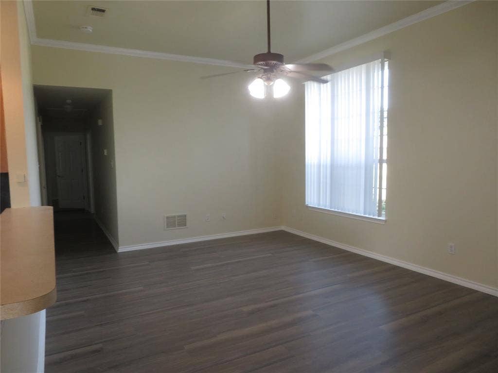 100 Roaring Springs Drive, DeSoto, TX 75115 100 Roaring Springs Drive, DeSoto, TX 75115